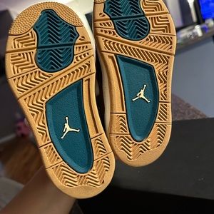 Jordan 4 Retro